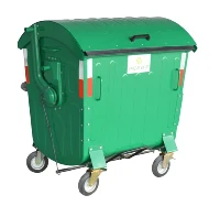 Qual è il modo corretto per rivestire un bidone della spazzatura con un sacco?